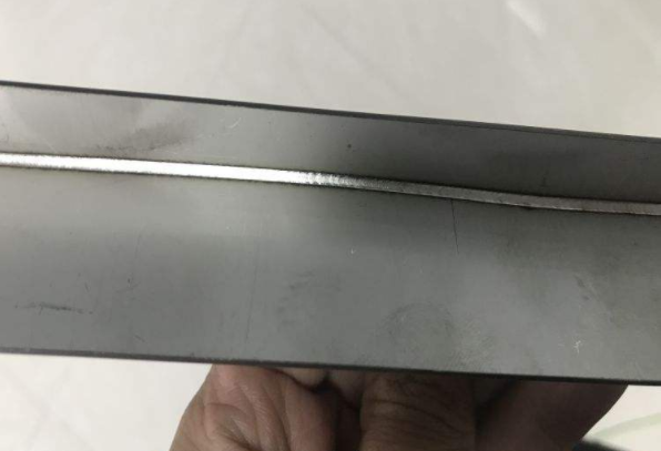 激光焊接機可以焊接什么材料，三雷激光手持焊接機焊接功能多